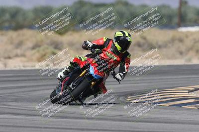 media/Oct-13-2025-Moto Forza (Mon) [[a66d839500]]/3-B Group/Session 3 (Turn 16)/